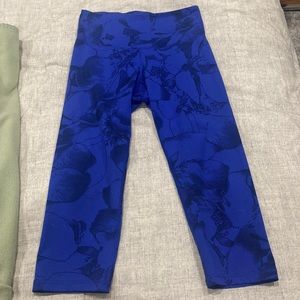 Blue Old Navy 3/4 workout pants